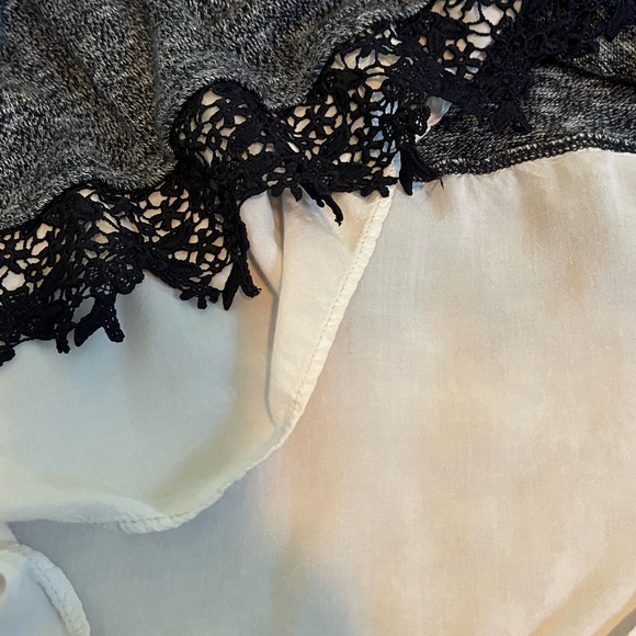 Wear-With-Everything top - Picture 5 of 6